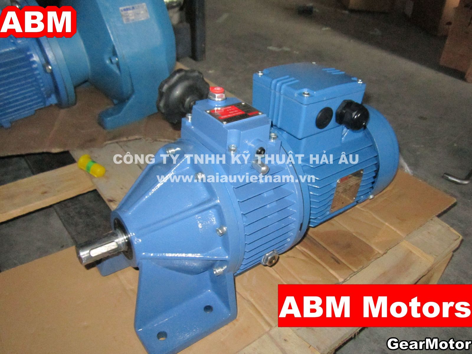 Motor-giam-toc-dieu-toc-co-ABM